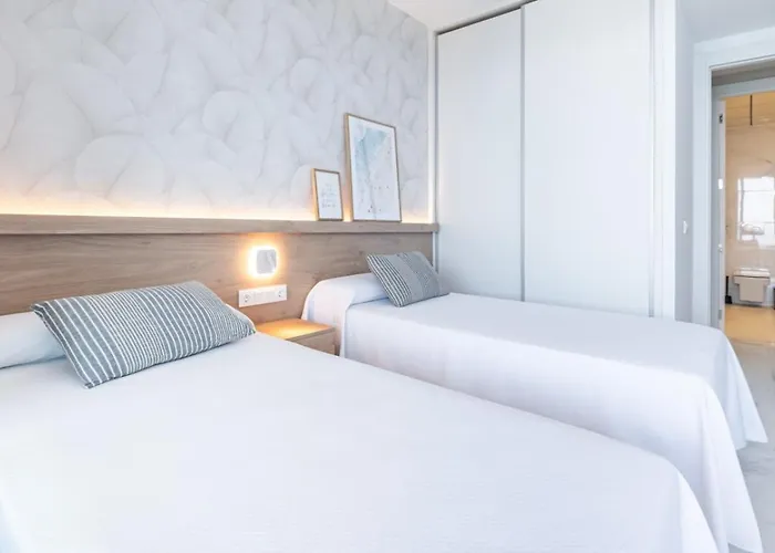 Luxury On The 31St Floor, Sea Views, Spa And Pool