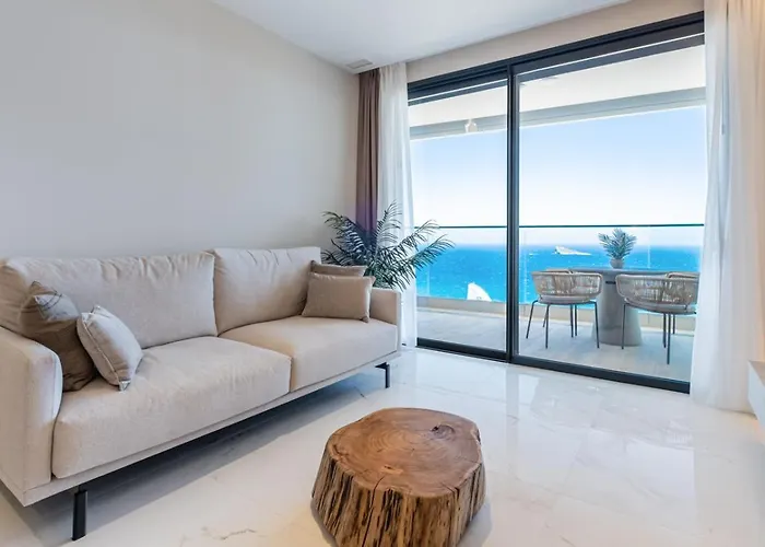 Luxury On The 31St Floor, Sea Views, Spa And Pool Appartement *