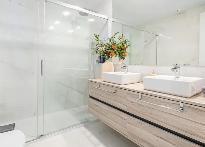 Luxury On The 31St Floor, Sea Views, Spa And Pool