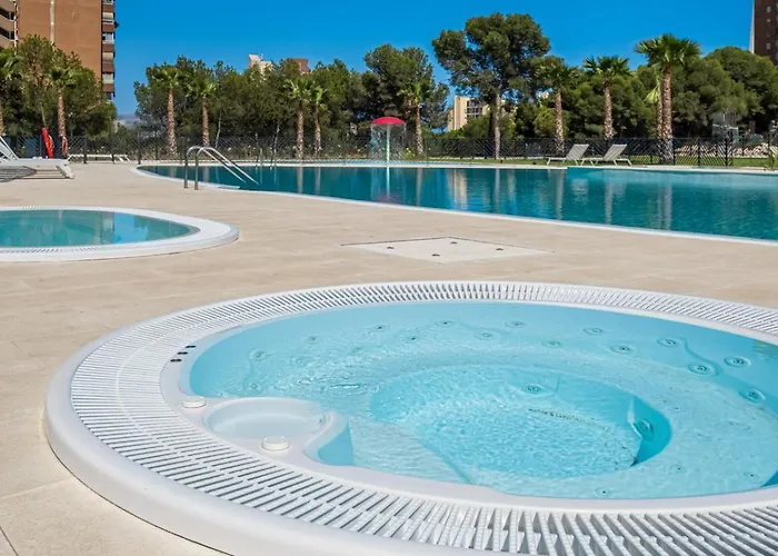 Luxury On The 31St Floor, Sea Views, Spa And Pool *
