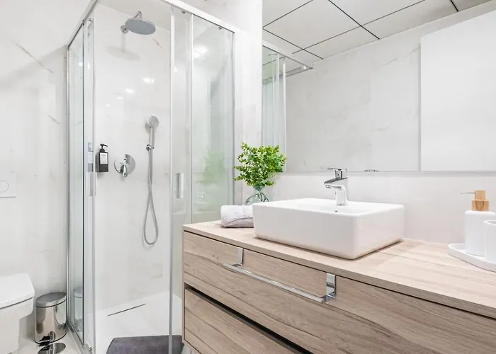 Luxury On The 31St Floor, Sea Views, Spa And Pool